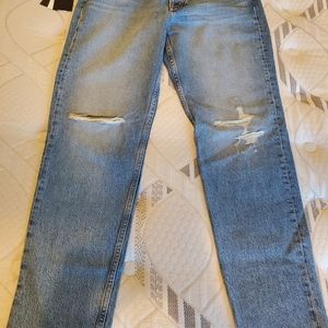 NWOT - Rag & Bone "Rosa" Distressed Mid Rise Women's  Boyfriend Jeans, Size 31